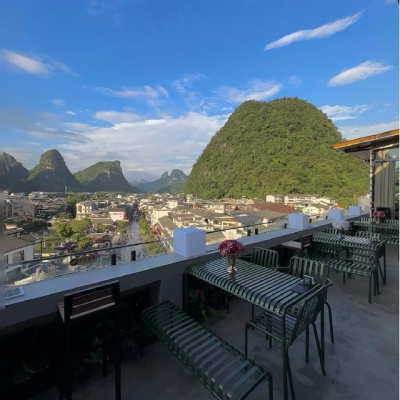 【陽朔上云端餐廳】陽朔上云端餐廳(個體工商戶)招聘：公司標志 logo